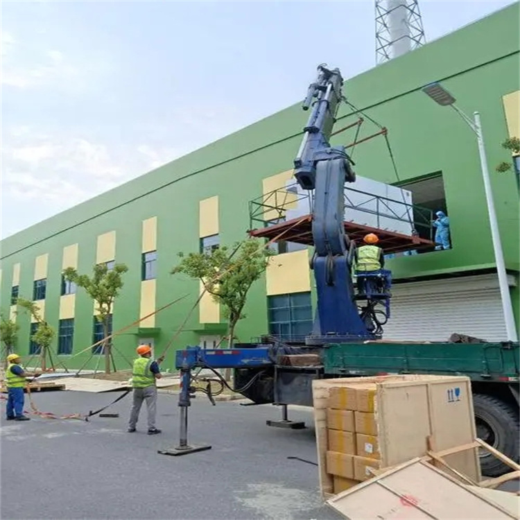 西林大件吊装上楼